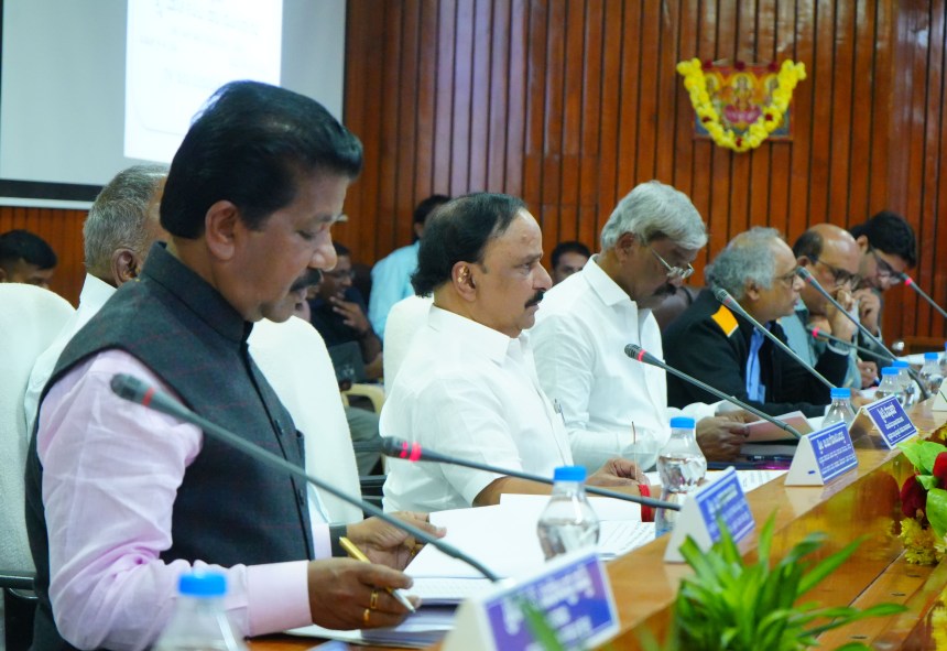 ಅಕ್ರಮ ಅಕ್ಕಿ ಸಾಕಾಟಕ್ಕೆ ಕಠಿಣ ಕ್ರಮ ಜರುಗಿಸಿ | ಆಹಾರ ಇಲಾಖೆ ಅಧಿಕಾರಿಗಳಿಗೆ ಸೂಚನೆ